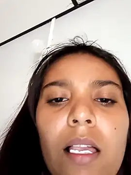 stefanie010 online show from February 16, 2025, 9:48 pm