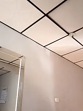 stefanie010 online show from March 21, 2025, 3:13 pm