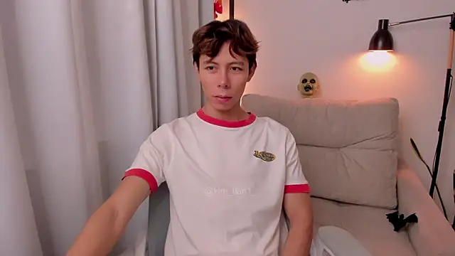 kim lian21 online show from October 14, 2025, 12:28 pm