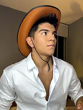 santiago 01 online show from November 1, 2025, 12:23 am