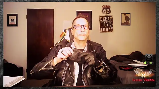 LeatherBrudda69 online show from January 8, 2026, 6:26 am