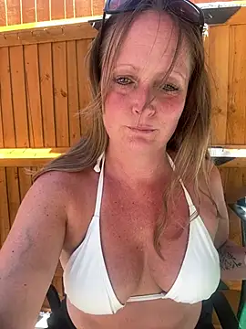 HoneyBluex online show from May 26, 2026, 12:34 pm
