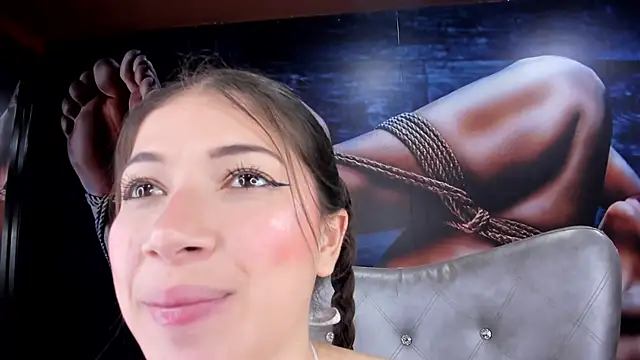 miss  pamela online show from December 13, 2024, 2:16 pm