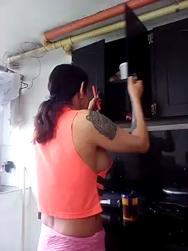 Cameron puppy online show from November 20, 2025, 6:07 pm