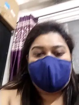 indianlisa5 online show from April 18, 2026, 7:18 pm