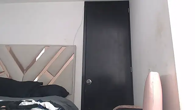 fairylatin222 online show from October 27, 2025, 1:15 pm