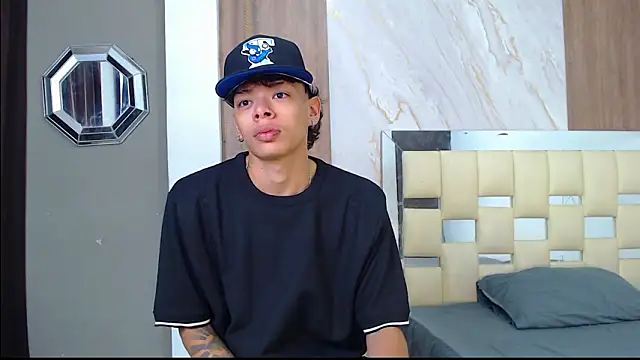 Snapshot of Harry_jhonsson chatting on March 2, 2026, 11:00 pm Harry jhonsson online show from March 2, 2026, 11:00 pm