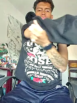 Snapshot of xrobXstax chatting on October 13, 2025, 4:18 pm xrobXstax online show from October 13, 2025, 4:18 pm