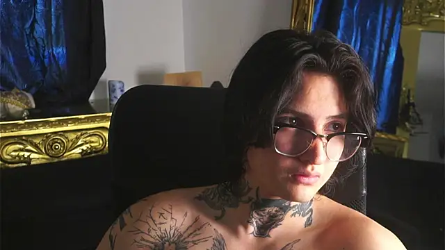 dantecoppolaa  online show from January 7, 2025, 3:54 pm