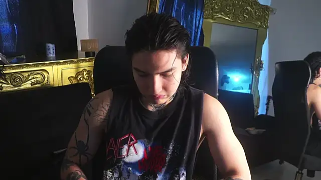 dantecoppolaa  online show from January 11, 2025, 5:07 pm