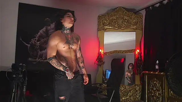 dantecoppolaa  online show from March 22, 2025, 11:20 pm