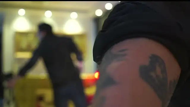 dantecoppolaa  online show from December 15, 2025, 10:25 pm