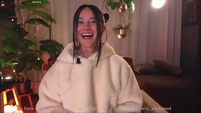 Miss beee online show from November 21, 2025, 11:03 pm