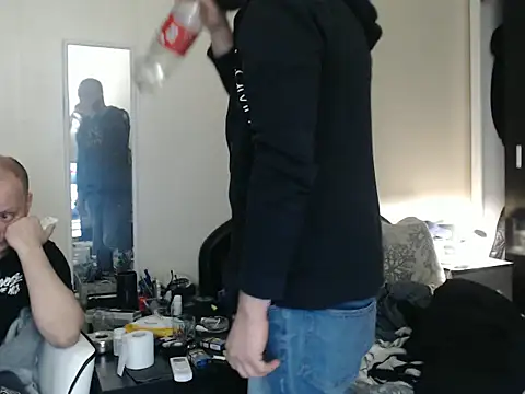 Terizizz online show from April 15, 2026, 5:31 pm