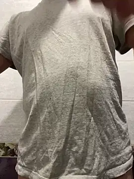 vanho29 online show from April 12, 2026, 11:43 pm