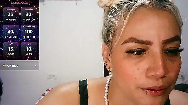 Snapshot of LuCKy_JoK chatting on March 2, 2025, 11:09 pm LuCKy JoK online show from March 2, 2025, 11:09 pm