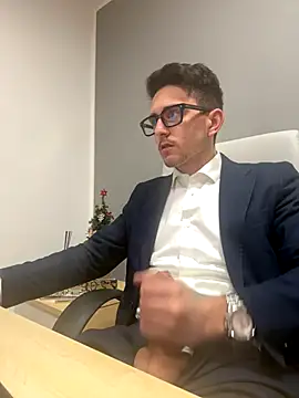 masterboss  online show from December 4, 2024, 7:56 pm