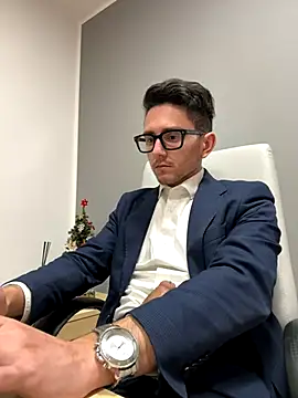 masterboss  online show from December 5, 2024, 12:44 pm