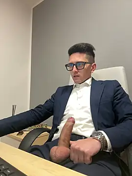 masterboss  online show from February 25, 2025, 1:28 pm