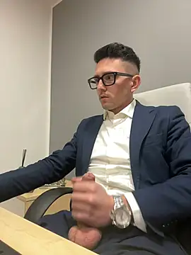 masterboss  online show from March 10, 2025, 12:37 pm