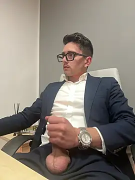 Snapshot of masterboss_ chatting on February 3, 2026, 1:05 pm masterboss online show from February 3, 2026, 1:05 pm