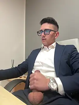 Snapshot of masterboss_ chatting on February 25, 2026, 1:32 pm masterboss online show from February 25, 2026, 1:32 pm