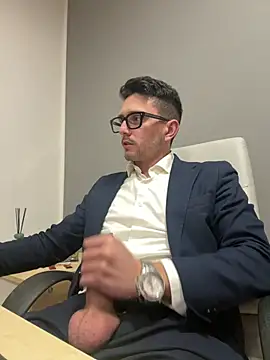 Snapshot of masterboss_ chatting on March 5, 2026, 1:18 pm masterboss online show from March 5, 2026, 1:18 pm