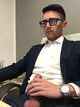 masterboss  online show from April 23, 2026, 12:04 pm