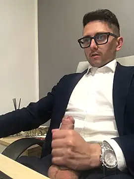 masterboss  online show from May 27, 2026, 12:13 pm