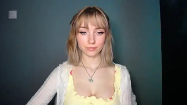 LuciaYoung online show from February 24, 2026, 7:34 pm