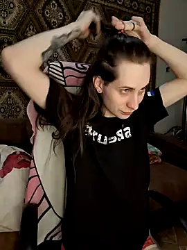 Nikki Sandy online show from January 21, 2025, 5:05 am