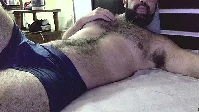 machoathome online show from March 5, 2025, 4:02 am