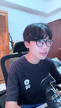 Snapshot of hihi0169 chatting on December 20, 2025, 7:04 am hihi0169 online show from December 20, 2025, 7:04 am