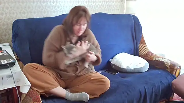 Snapshot of franceska_blue chatting on April 9, 2026, 9:47 am franceska blue online show from April 9, 2026, 9:47 am