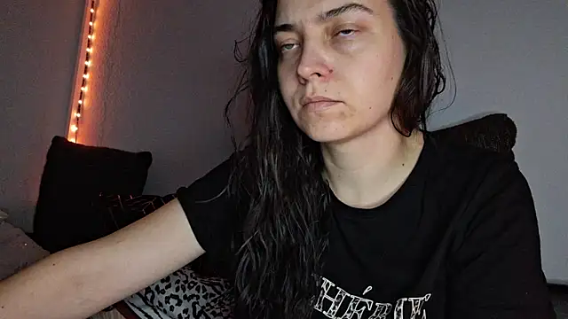 Snapshot of Cyndee_Winter chatting on December 5, 2024, 3:28 pm Cyndee Winter online show from December 5, 2024, 3:28 pm