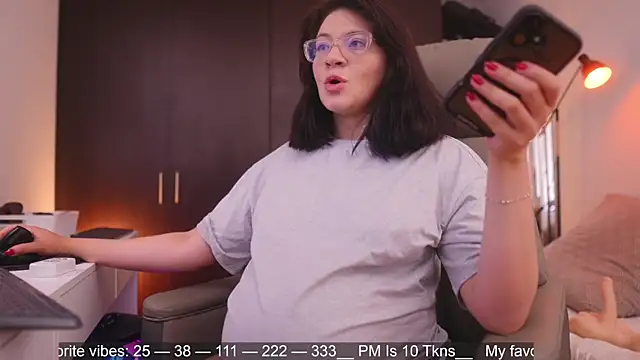 Anah s online show from April 10, 2026, 10:47 pm