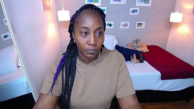 kiara evanss online show from March 3, 2025, 8:32 pm