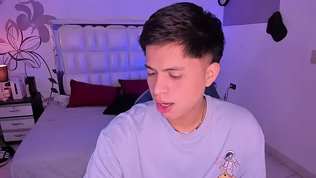 Niicky1  online show from December 7, 2024, 8:27 pm