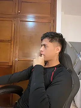 Niicky1  online show from March 6, 2025, 4:49 pm