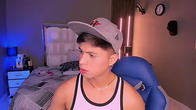 Niicky1  online show from March 11, 2025, 8:53 pm