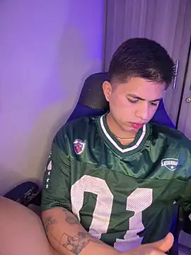 Niicky1  online show from April 2, 2026, 2:26 pm