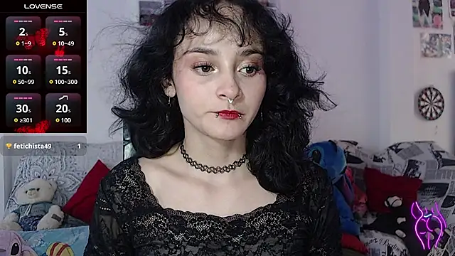 kitty22  online show from February 12, 2025, 3:27 pm