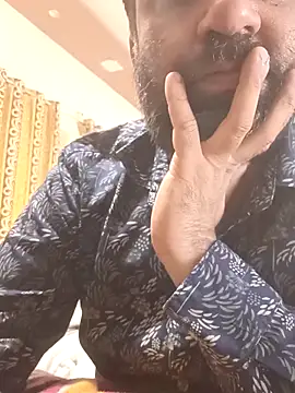 lund lol online show from March 20, 2025, 8:42 am