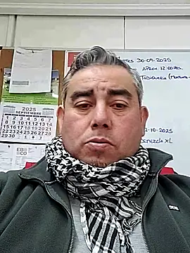 Snapshot of Manolete007x chatting on September 29, 2025, 4:34 pm Manolete007x online show from September 29, 2025, 4:34 pm