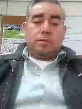 Snapshot of Manolete007x chatting on October 30, 2025, 10:32 pm Manolete007x online show from October 30, 2025, 10:32 pm