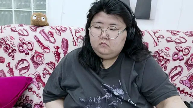 Snapshot of Nadine_asian chatting on February 21, 2026, 1:50 am Nadine asian online show from February 21, 2026, 1:50 am