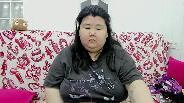 Snapshot of Nadine_asian chatting on May 7, 2026, 1:22 am Nadine asian online show from May 7, 2026, 1:22 am
