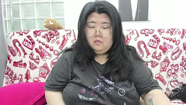 Snapshot of Nadine_asian chatting on May 23, 2026, 1:22 am Nadine asian online show from May 23, 2026, 1:22 am