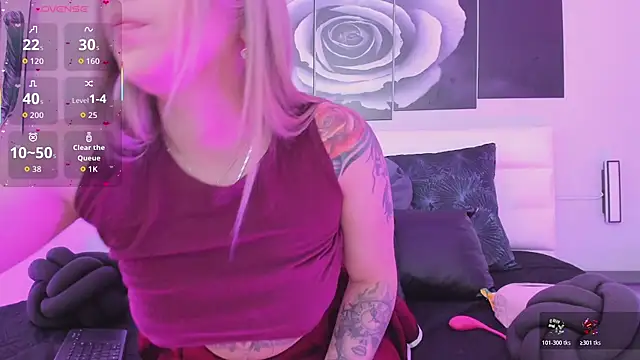 isabella simons online show from October 19, 2025, 2:34 am