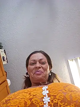 Snapshot of Erotic_and_Exotic chatting on January 17, 2026, 9:18 pm Erotic and Exotic online show from January 17, 2026, 9:18 pm